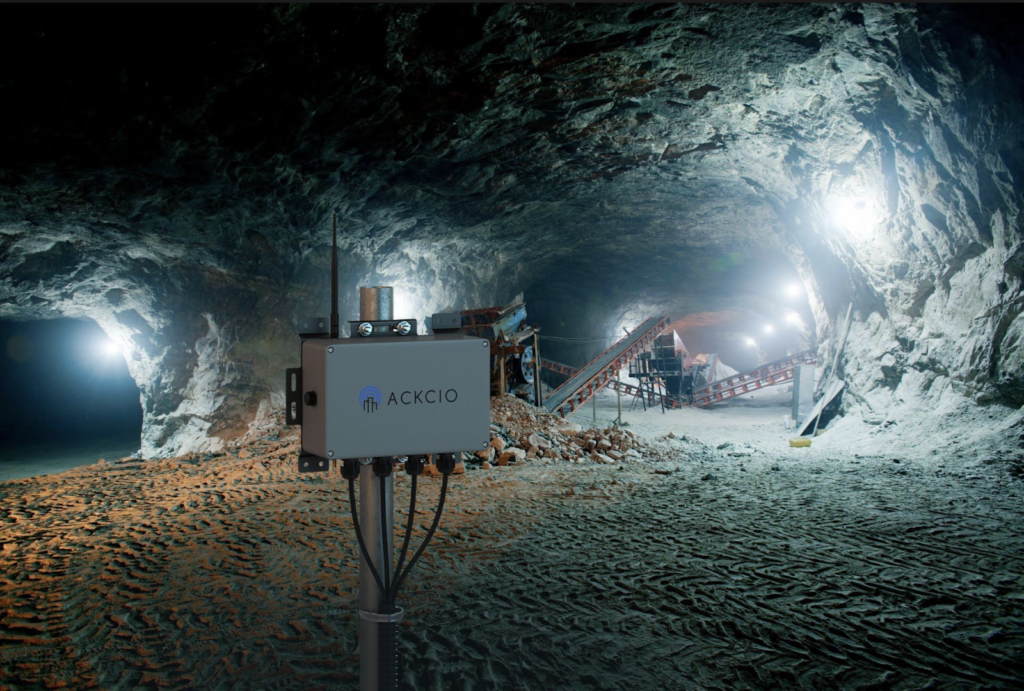 wireless data acquisition, monitoring tambang, tambang bawah tanah, mesh topology, sensor geoteknik, keselamatan tambang, monitoring real-time, digitalisasi tambang