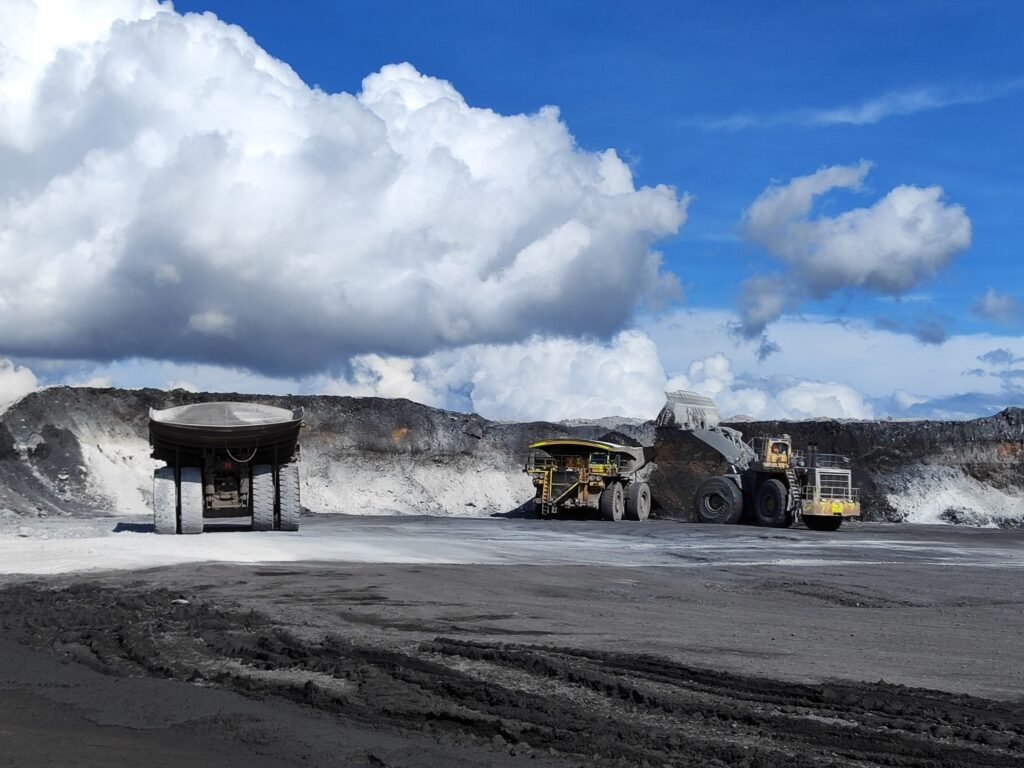 monitoring bahan bakar, fuel level sensor, fuel flow meter, efisiensi bahan bakar, pemantauan konsumsi bahan bakar, monitoring bbm alat berat, monitoring bahan bakar tambang, jual fuel level sensor, jual fuel flow meter, vehicle monitoring system, Monitoring Bahan Bakar Mesin Boiler, Monitoring Bahan Bakar Mesin Bor, Monitoring Bahan Bakar Kapal, Monitoring Bahan Bakar Kapal Laut, fuel monitoring system, fleet monitoring system